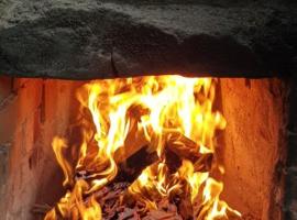 Red Clay Pension Dream Conversation，位于东海市的酒店