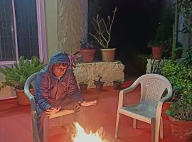 Hotel Aaram，位于卜山的酒店