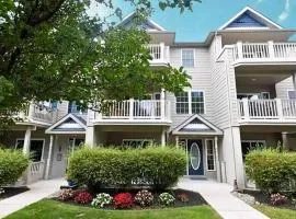 Beautiful 4 Bedroom Condo With Pool!