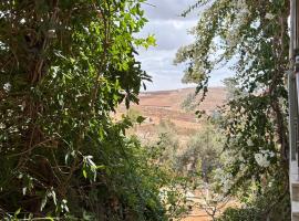 Simple home，位于马达巴的宠物友好酒店