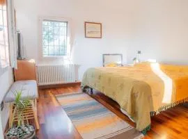 B&B Villa Nel Verde - Camera Luminosa con Bagno Privato, Vicino Bologna