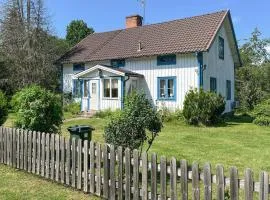 2 Bedroom Pet Friendly Home In Alsterbro