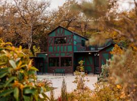 Chalet Green，位于第比利斯的木屋