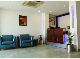 Airport Hotel The R Blues - New Delhi，位于新德里的酒店