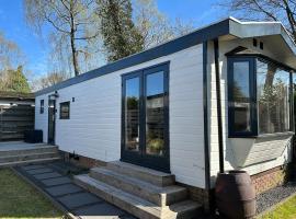 Chalet Bambi，位于皮滕的木屋