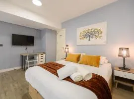 Acogedor Dúplex con Cocina Abierta y Suite Privada en Madrid LDM11034