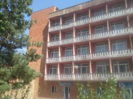 Hotel Gladzor，位于叶海格纳佐尔的酒店