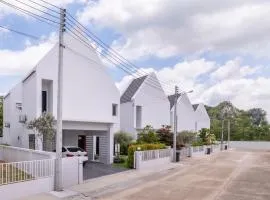 Private Courtyard Villa