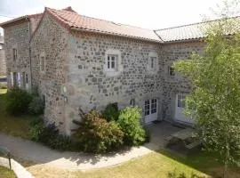 Gîte charmant pour 8 pers à Rauret avec cheminée, terrasse et accès "Tourisme et Handicap" - FR-1-582-186