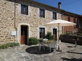 Gîte indépendant avec cour privative près de Lavoute-Chilhac et Langeac - FR-1-582-224