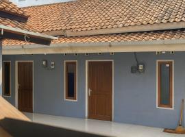 Reza Kost，位于Karanganyar的酒店