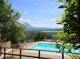Farmhouse in Apecchio with Pool & Spa