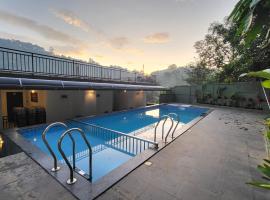 Rosa Mystica Hotels & Resorts，位于Anachal的酒店