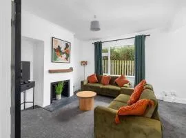 3BR Spacious Central Home in a Quiet Location in Montrose