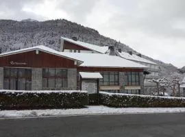 Hotel y Apartamentos SNÖ Isaba