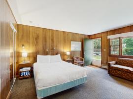 King Birch Lake Home, Unit 5，位于Woodlands的酒店