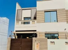 Luxury & Cozy Villa In the Heart of Bahria Town