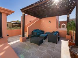 Welcome to Casa Sonrisas, charming and peaceful，位于Nopoló的酒店