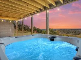 Skycrest Cabin - Mountain Views, Hot Tub, Sauna