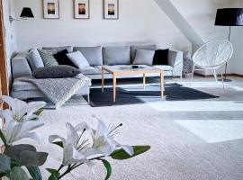 Stylish vacation home - close to sea and nature，位于海耶斯的酒店