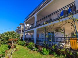 Apartments Marija，位于塞尼的酒店