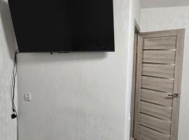 1 кімнатна квартира в центрі міста，位于苏梅的带停车场的酒店