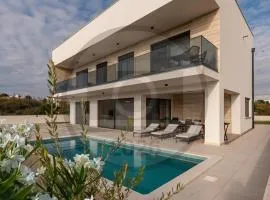 Beautiful Home In Vir