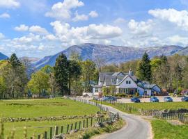 Glen Clova Lodges，位于Inchmill的酒店
