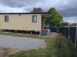 Delegate Studio Cabin，位于Delegate的酒店