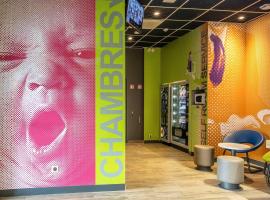 巴黎亨内维尔宜必思快捷酒店，位于热讷维耶的酒店