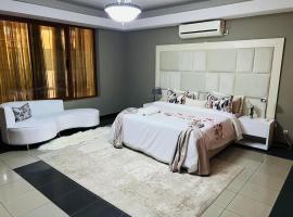 TR GUEST HOUSE SERVIÇOs，位于Matola的酒店