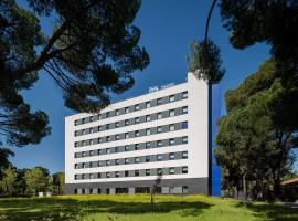 ibis budget Madrid Aeropuerto，位于马德里的酒店