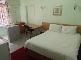 Brackendene Lodge，位于哈博罗内的酒店