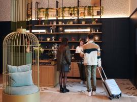 Square Lodge Hotel Accor - La Roche-sur-Yon，位于永河畔拉罗什的住宿