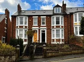 "Ivyholme" Superb Premium House in Central Durham Location