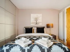 Great Value Luxury Apt in Belfast City Centre with parking