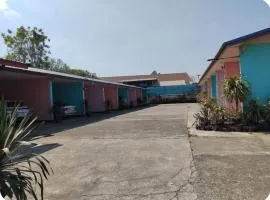 Saran Resort room 10