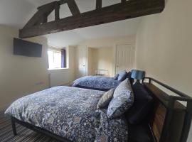 Twin room - The Unicorn Hotel，位于拉尼德洛伊斯的酒店