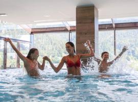 Hotel Il Cervo, SPA & Wellness, Bike Hotel，位于塔尔维西奥的Spa酒店