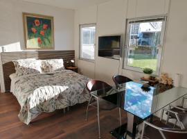 Family apartment in Kværs - bunk bed, kitchen and EV Charging，位于格罗斯滕的酒店