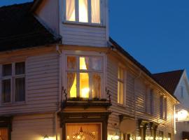 Kjøbmandsgaarden Hotel，位于曼达尔的酒店