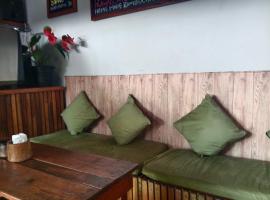 CpdHostel Arambol No281 Khalchawada，位于阿姆波尔的酒店