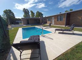 Complejo San Luis，位于San Luis的带泳池的酒店