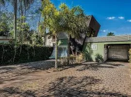 彩虹汽车旅馆（仅限成人）