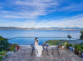 布露舍海景酒店，位于大理的带停车场的酒店