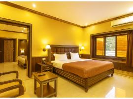 VIP Lane MC Palace Resort - Air Conditioning Room # Best PREMIE LOCATION - Chakra Tirtha Road, Puri，位于普里的酒店