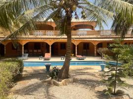 Alberge du solei，位于Warang的酒店