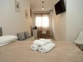 Anesis Airport Rooms 408