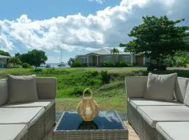 Pirates Villa- Beach view with kayaks for Groups