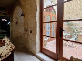 Traditional House of Character - 6 Guests Max，位于拉巴特的酒店